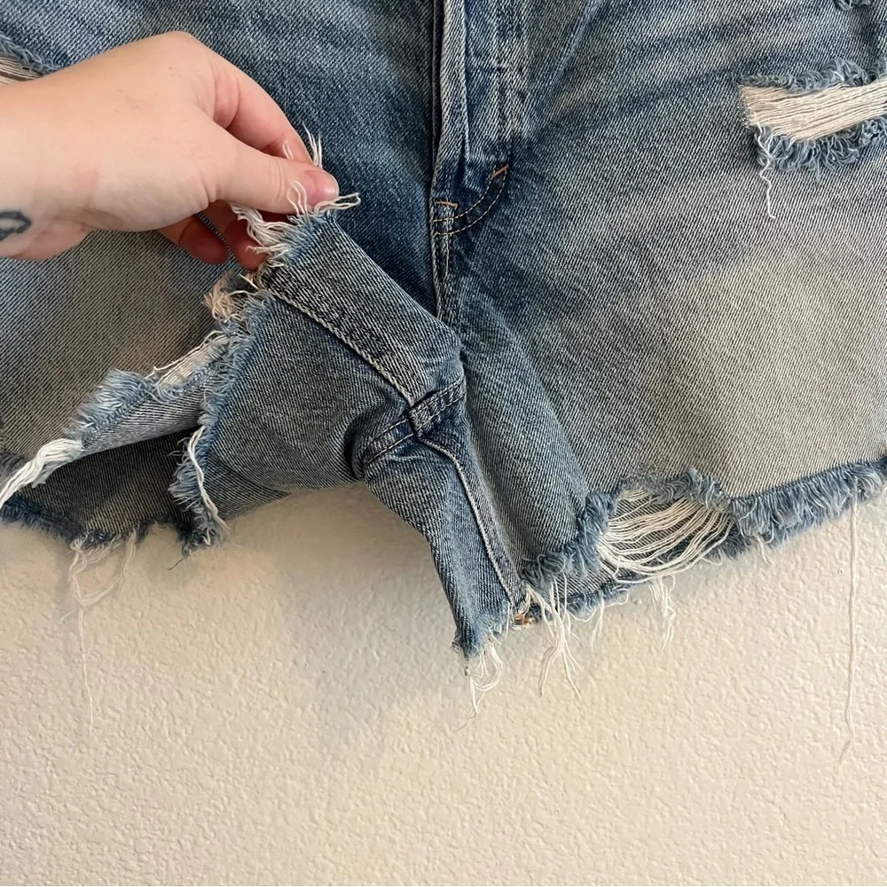 We The Free Denim Cut Off Distressed Shorts Size 31 - Picture 4 of 10